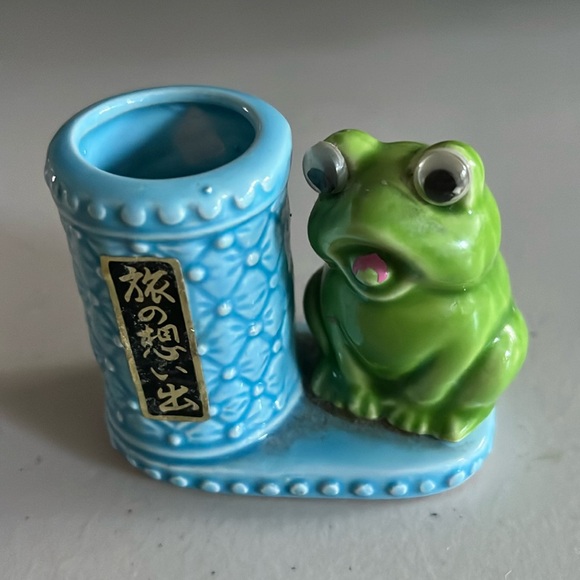 Vintage Frog tooth pick holder. Japan still has tag in it - Picture 1 of 5